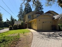 Building Photo - 1302 SW Wright St