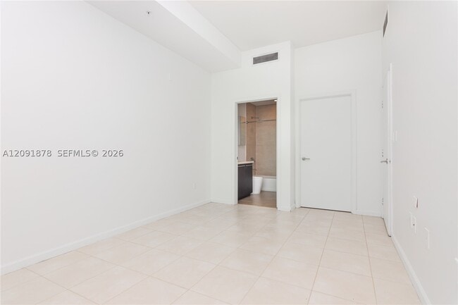 Building Photo - 7928 East Dr