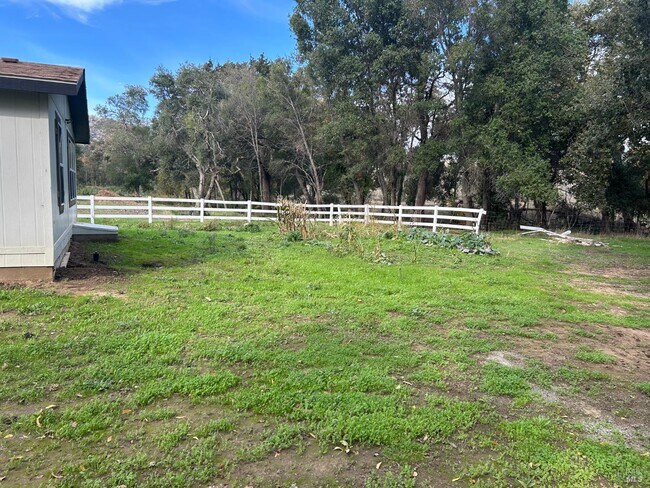 Building Photo - 6297 Pleasants Valley Rd