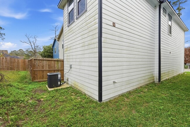 Building Photo - 16680 E Ivanhoe St