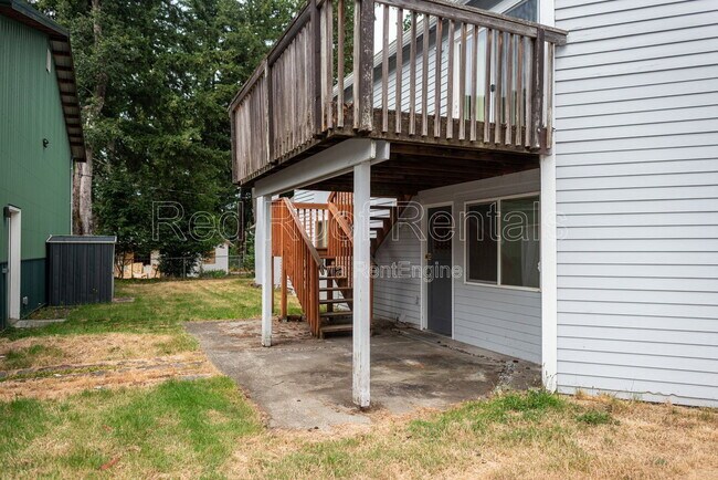 Building Photo - 9620 Maple Ave SW