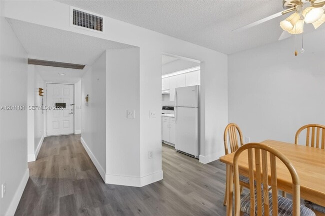 Building Photo - 13700 SW 11th St