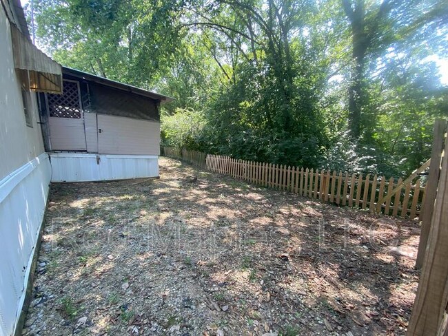 Building Photo - 840 Briny Ln