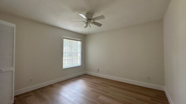 Building Photo - 935 Shriver Cir