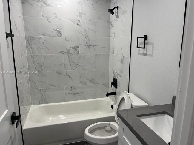 Building Photo - 5511 Ponce De Leon Blvd