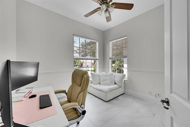 Building Photo - 11163 NW 69th Pl