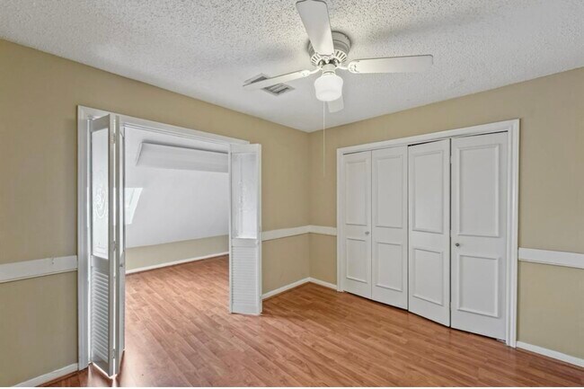 Building Photo - 1535 Beaconshire Rd