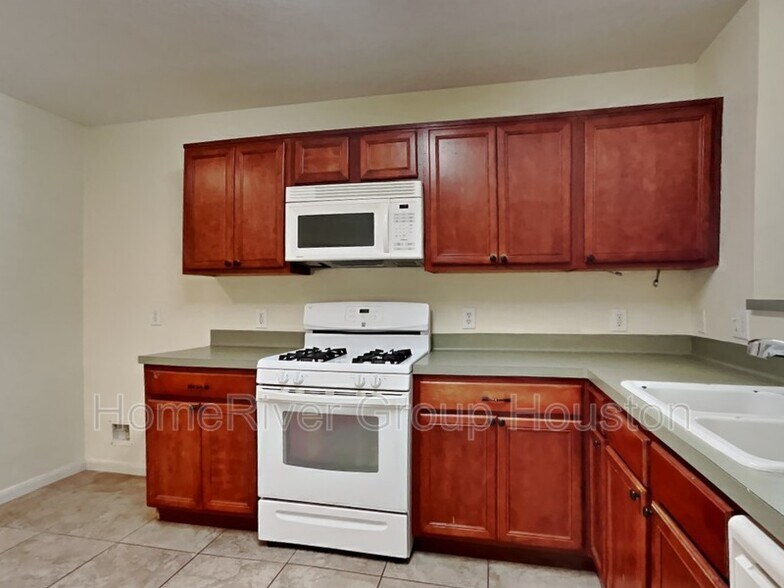 Building Photo - 3602 Avalon Castle Dr