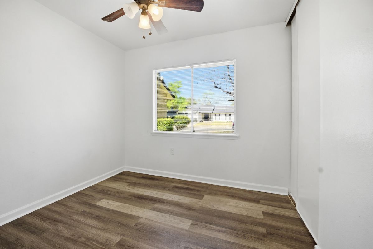 Building Photo - 5722 Misty Glen