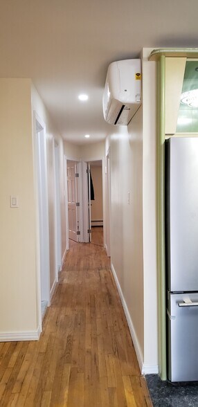 Building Photo - 468 Avenue Y