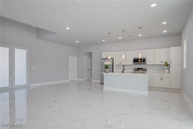 Building Photo - 1202 East 9th Street