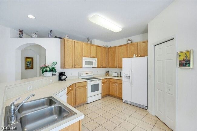 Building Photo - 14823 Calusa Palms Dr