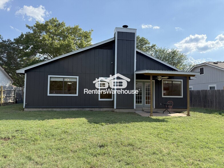 Building Photo - 3814 Stonecroft Dr