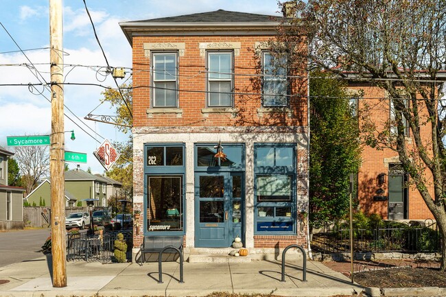 Building Photo - Unique 2 Bedroom in German Village