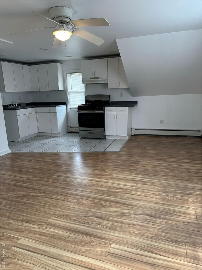 Building Photo - 547 NY-17M