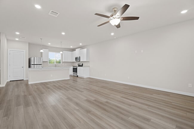 Building Photo - 21543 Sir Walter Ln