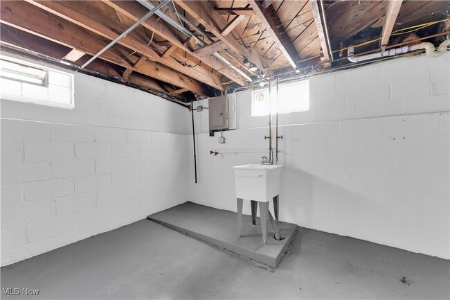 Building Photo - 20570 Morris Ave