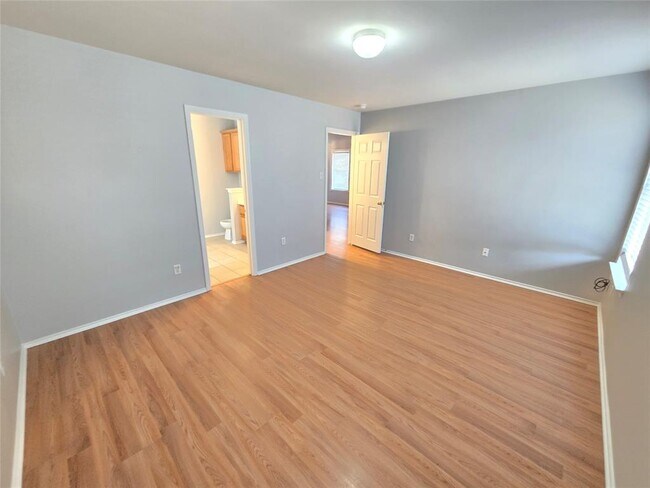 Building Photo - 2410 Charlie Harley Dr
