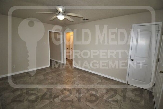 Building Photo - 4707 Westcliff Rd