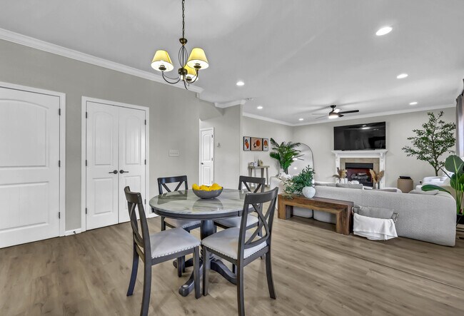 Building Photo - 1467 Raven Rd