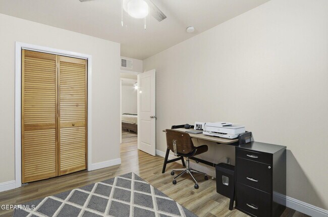 Building Photo - 4873 Mcgregor Dr