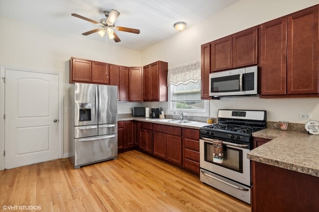 Building Photo - 2759 W Francis Pl