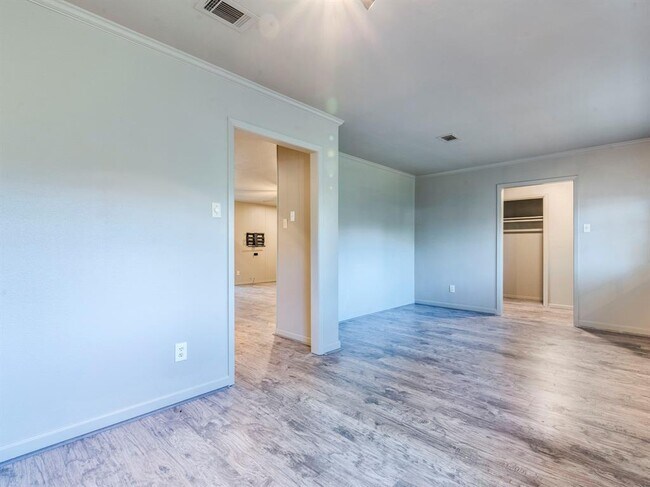 Building Photo - 10606 Macmora Rd