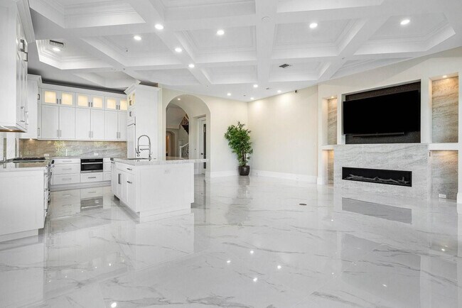 Building Photo - 549 NE 19th Ave