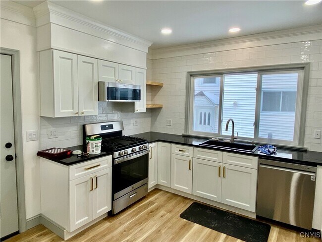 Building Photo - 519 Wendell Terrace