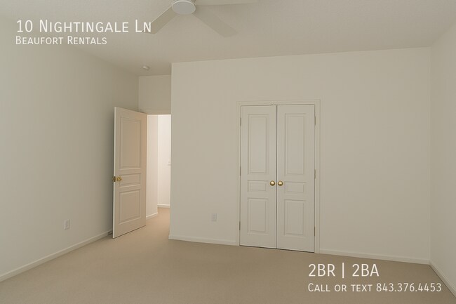 Building Photo - 10 Nightingale Ln