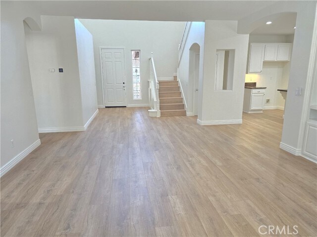 Building Photo - 31532 Royal Oaks Dr