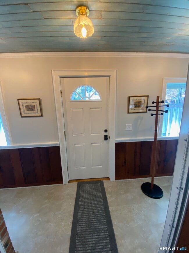 Building Photo - 34 Hurlbutt Rd