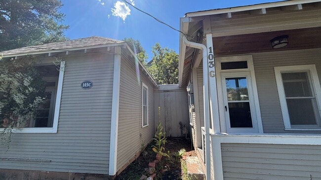 Building Photo - 103 Ruxton Ave