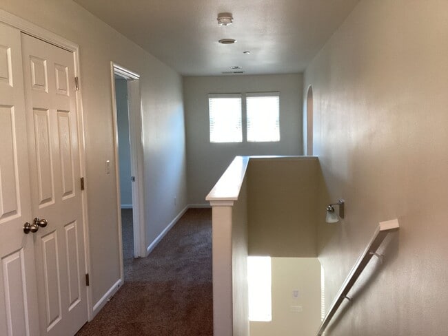 Building Photo - 7009 Harmony Dr