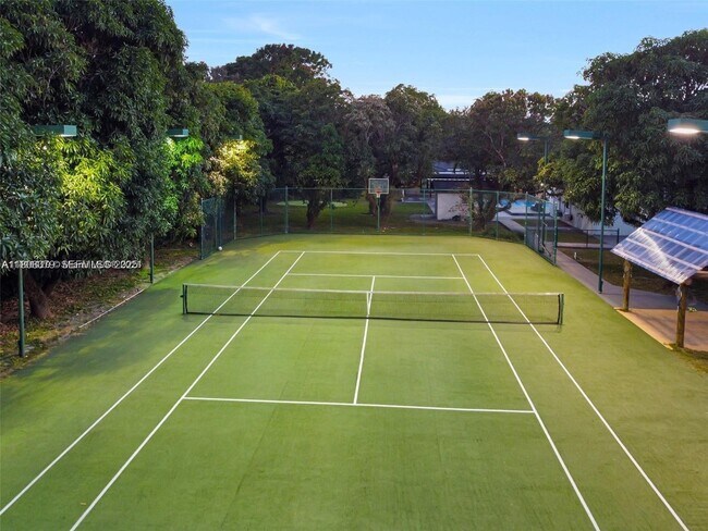 Building Photo - 7335 SW 104th St