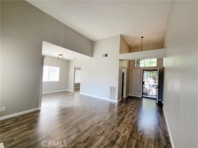 Building Photo - 28973 Willow Creek Ln