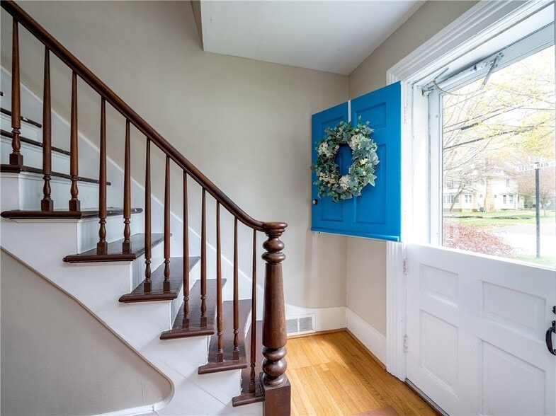 Front dutch door - 164 S Main St