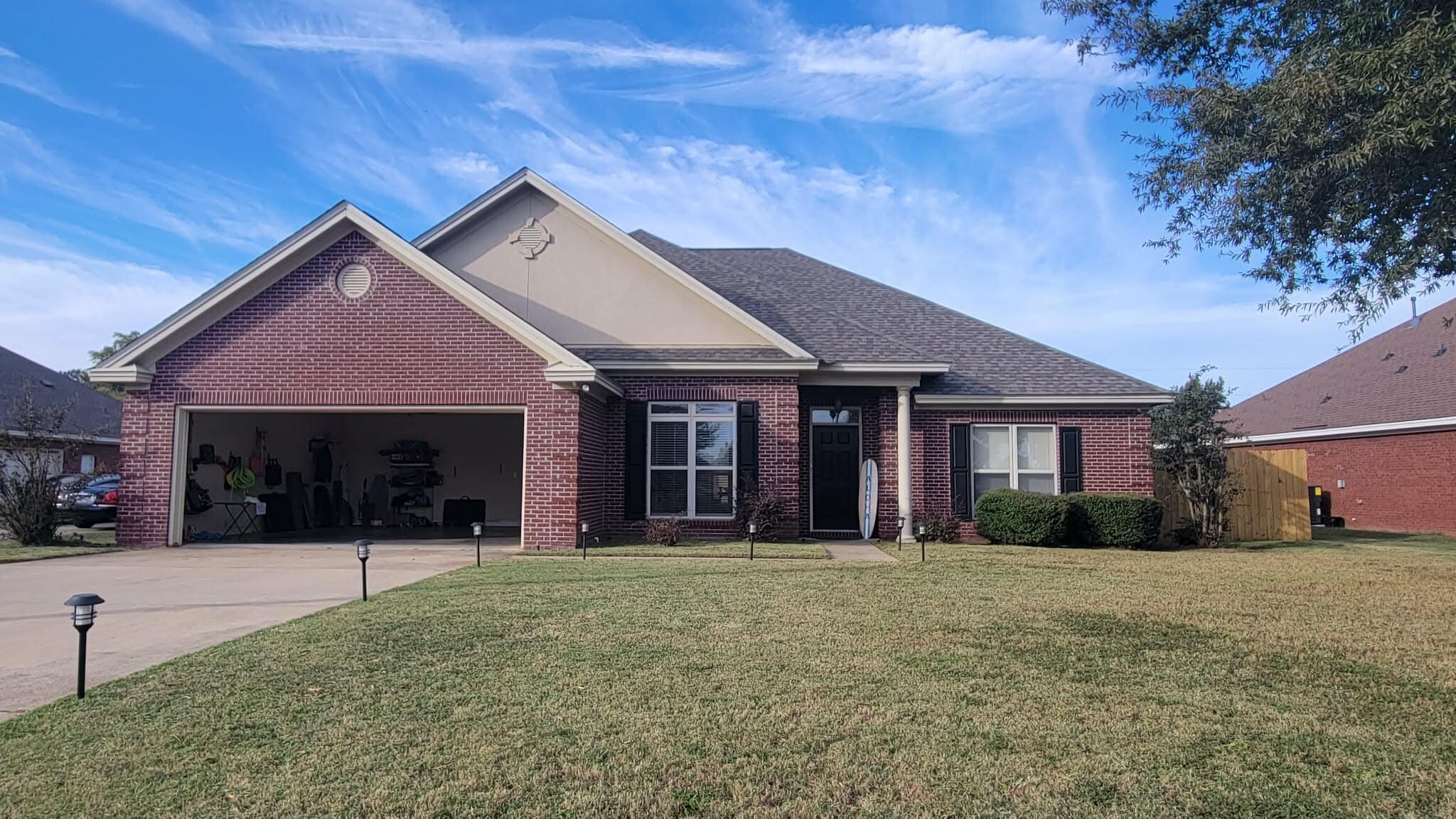 Building Photo - 7301 Anna Rose Dr