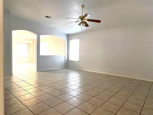 Building Photo - 2426 Hallie Ln