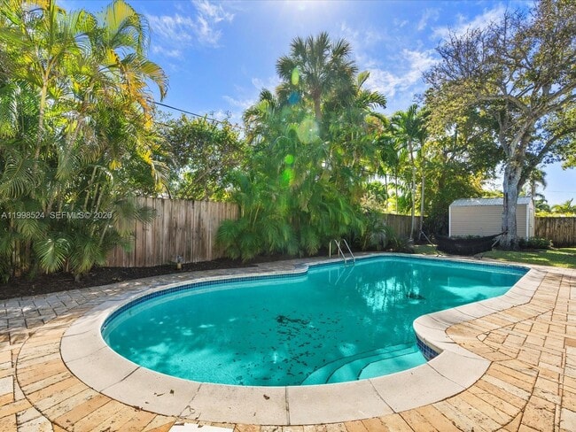 Building Photo - 2648 NE 26th Ave