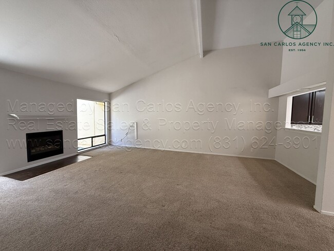 Building Photo - Spacious & Updated Two Bedroom Downtown Mo...