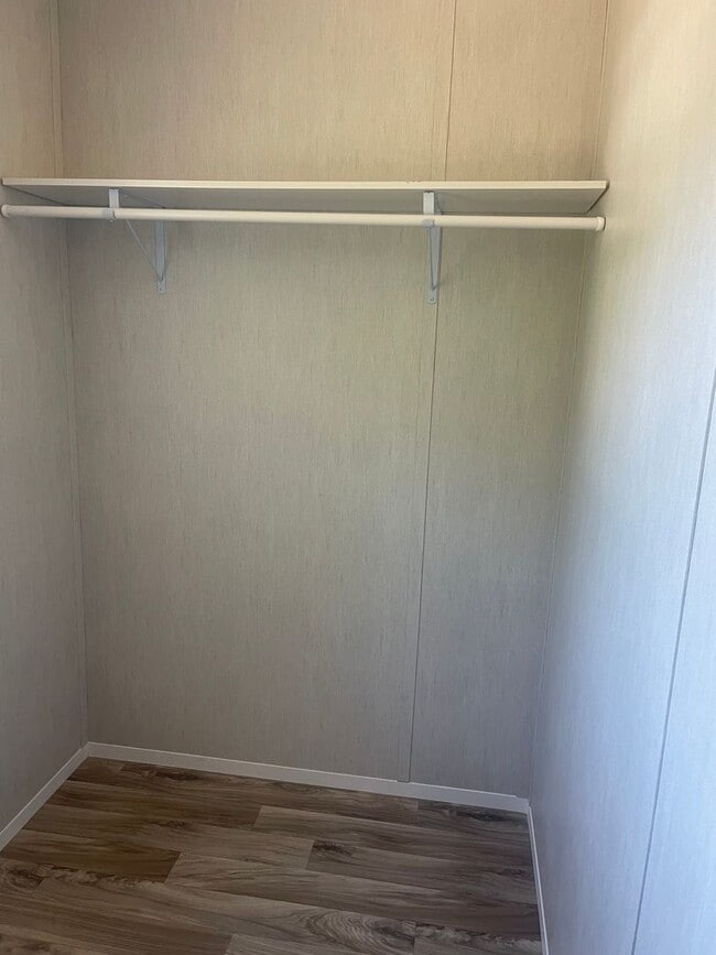 Building Photo - 291 Brookside Dr