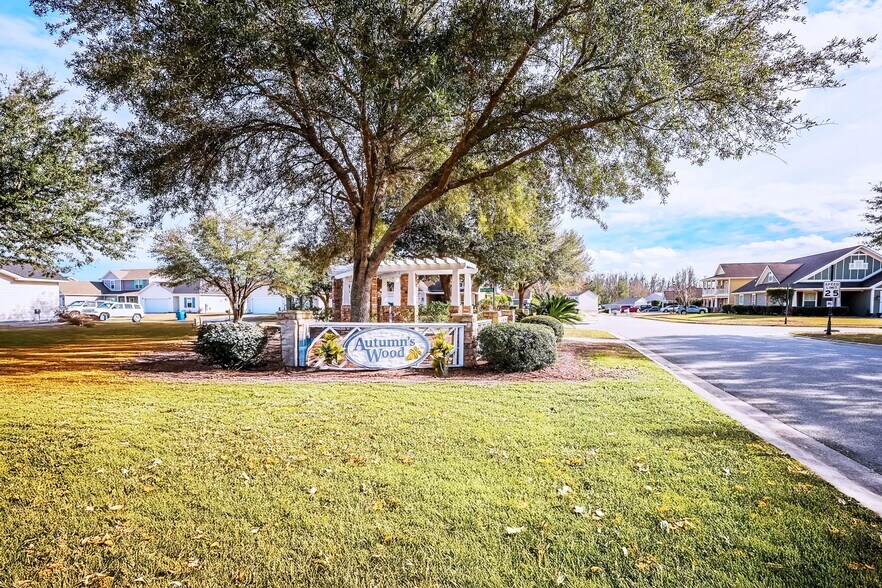 Building Photo - 1053 Autumns Wood Cir E