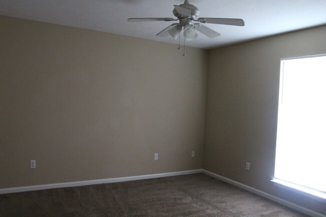 Building Photo - 134 Westcott Ln