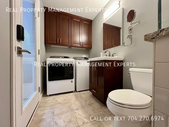 Building Photo - 21212 Rio Oro Dr