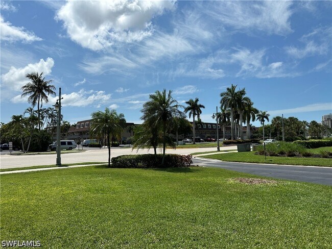 Building Photo - 130 N Collier Blvd
