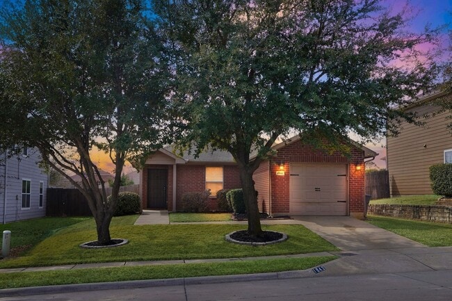 Building Photo - 1942 Courtside Dr