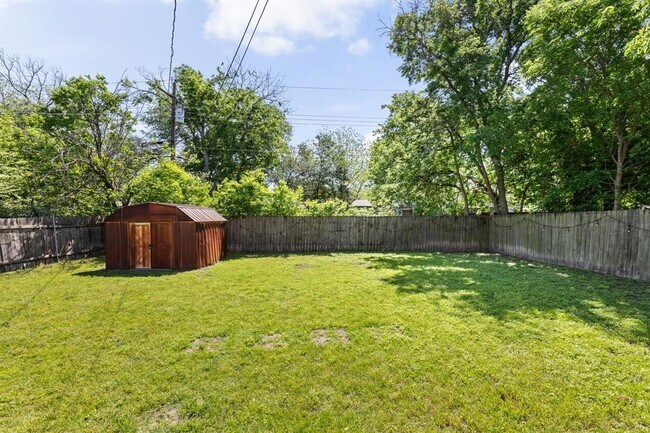 Building Photo - 5803 Blythewood Dr