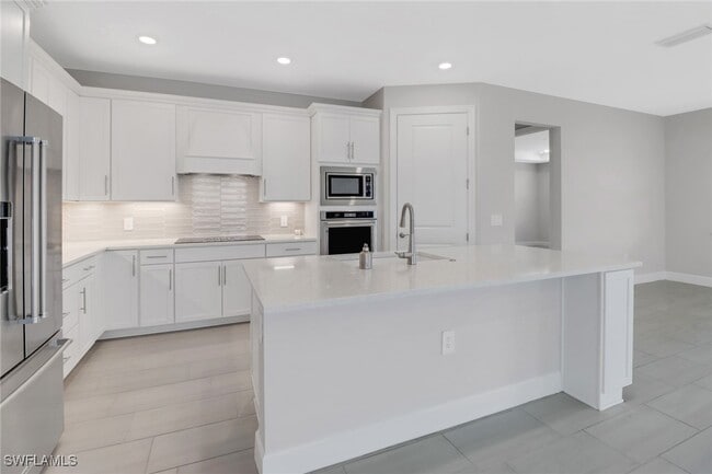 Building Photo - 16172 Bacopa Dr