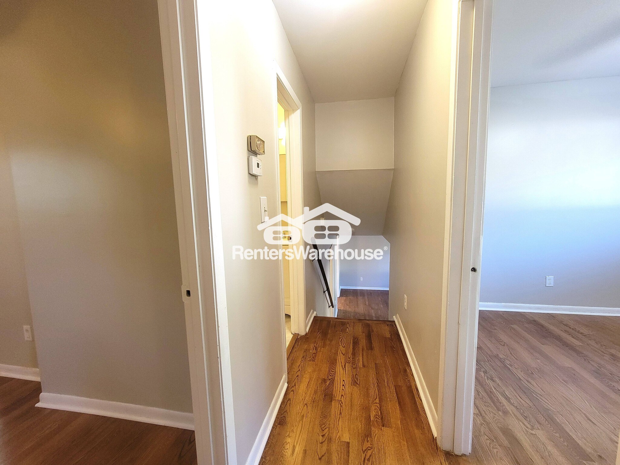 Building Photo - 336 Woodstock Dr SW